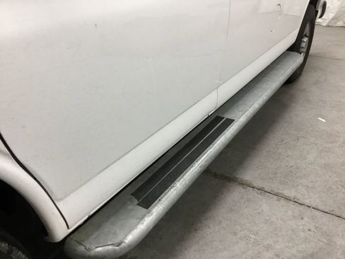 Used 2023 GMC Savana 2500 w/ Driver Convenience Package image 5