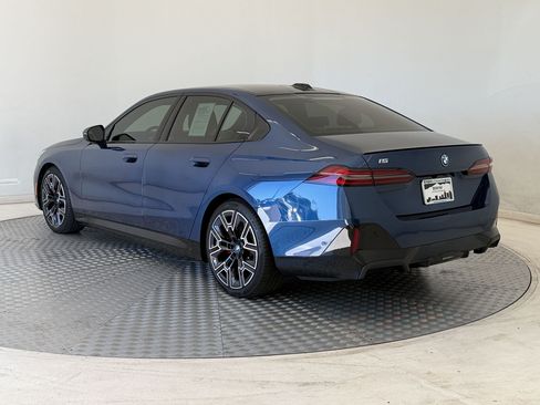 Certified 2025 BMW i5 xDrive40 w/ M Sport Package AWD/4WD image 3