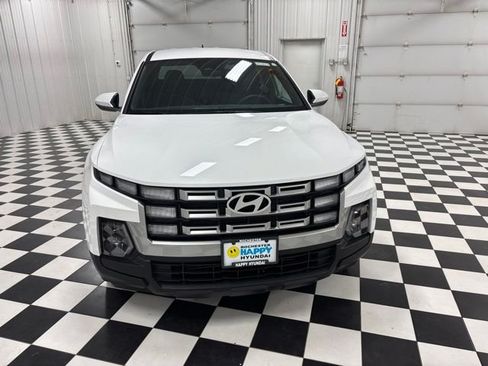 Certified 2025 Hyundai Santa Cruz SE AWD/4WD image 2