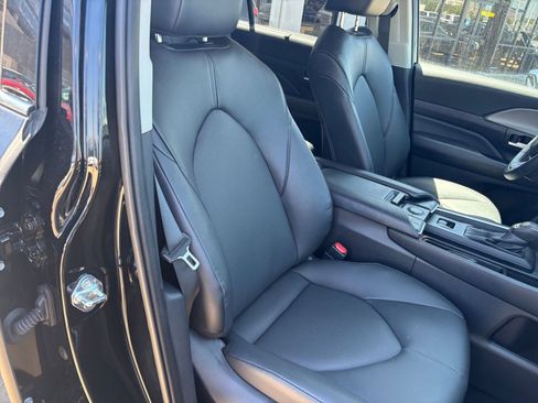 Used 2025 Toyota Grand Highlander XLE image 38