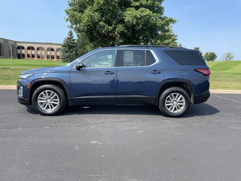 Used 2022 Chevrolet Traverse LT AWD/4WD image 2