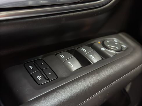 Used 2023 Chevrolet Tahoe LT image 34