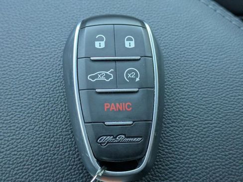 Used 2025 Alfa Romeo Giulia AWD w/ Veloce Package AWD image 37