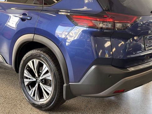 Used 2021 Nissan Rogue SV w/ Premium Package AWD/4WD image 10