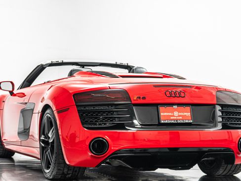 Used 2014 Audi R8 V10 image 7