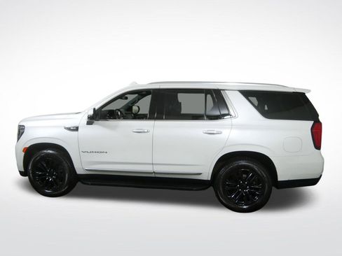 Used 2021 GMC Yukon SLT w/ SLT Premium Package AWD/4WD image 2