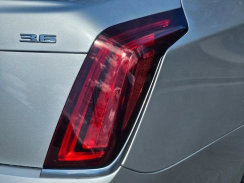 Used 2018 Cadillac CT6 Luxury image 28