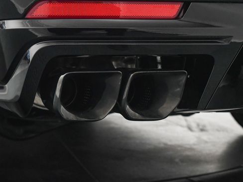 Used 2025 Cadillac Escalade V w/ LPO, ONYX Package image 28