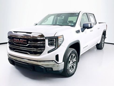 Used 2026 GMC Sierra 1500 SLT AWD/4WD image 3