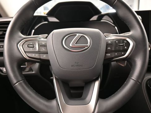 Used 2023 Lexus NX 250 FWD w/ Towing Package (2000 Lbs) image 23