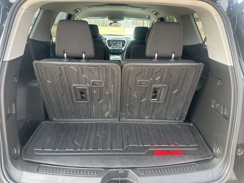 Used 2023 GMC Acadia SLE w/ Driver Convenience Package image 34