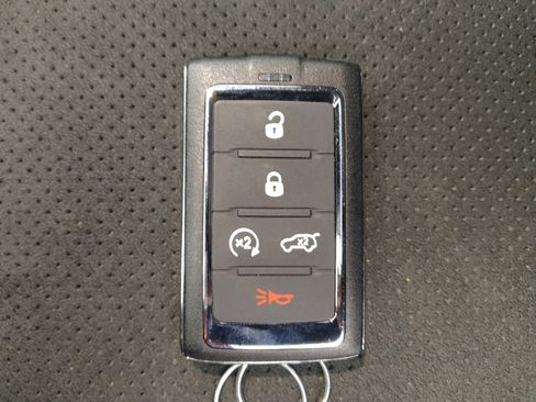 Used 2023 Jeep Grand Cherokee Altitude AWD/4WD image 32