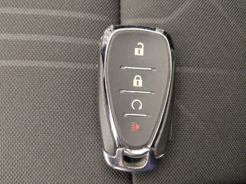 Used 2022 Chevrolet Trax LT w/ Driver Confidence Package AWD/4WD image 32