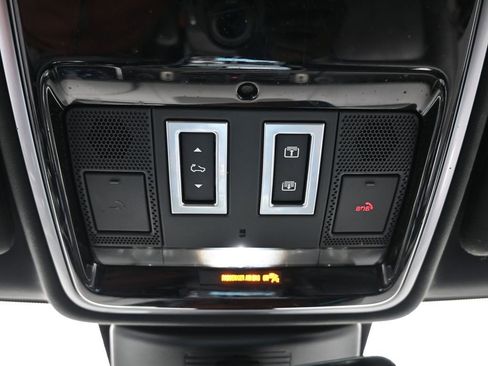 Used 2018 Land Rover Range Rover image 31