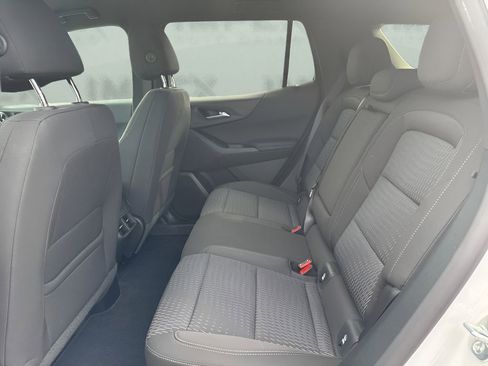 Used 2026 Chevrolet Equinox LT FWD image 12