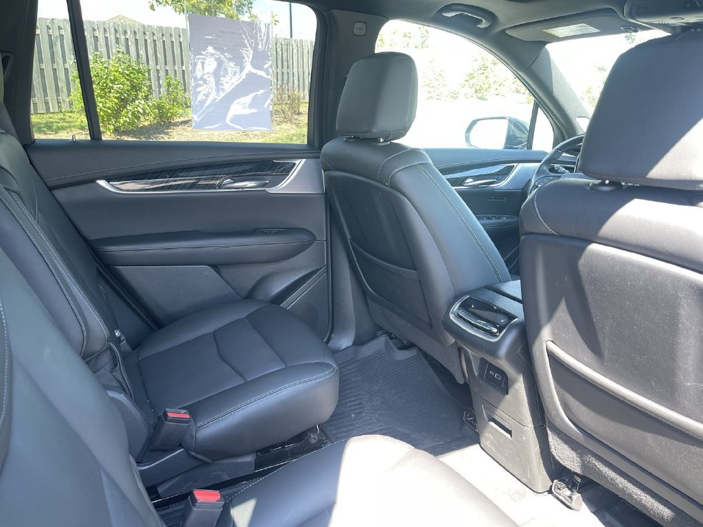 Used 2024 Cadillac XT6 Premium Luxury w/ Technology Package AWD/4WD image 43
