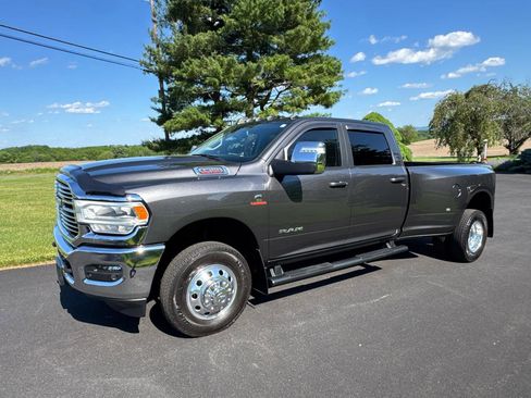 Used 2023 RAM 3500 Laramie AWD/4WD image 2