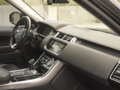 Used 2016 Land Rover Range Rover Sport Supercharged image 34