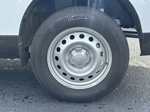 New 2025 Ford Maverick XL image 28