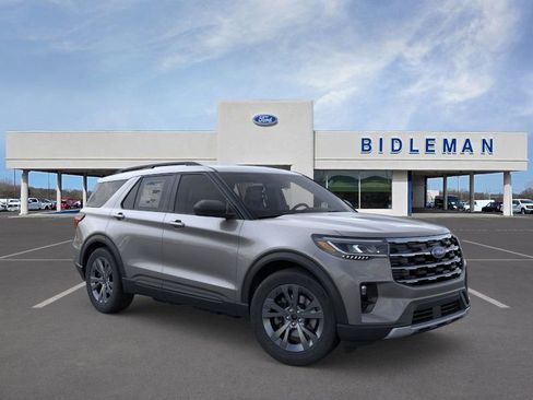 New 2026 Ford Explorer Active w/ Active Comfort Package image 8