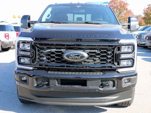 Certified 2025 Ford F350 Lariat w/ Lariat Ultimate Package image 3