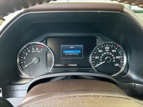 Used 2018 Ford F150 Lariat w/ Equipment Group 501A Mid AWD/4WD image 25