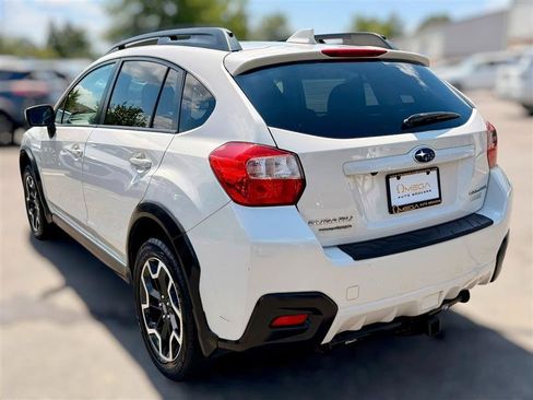 Used 2017 Subaru Crosstrek 2.0i Premium AWD/4WD image 5