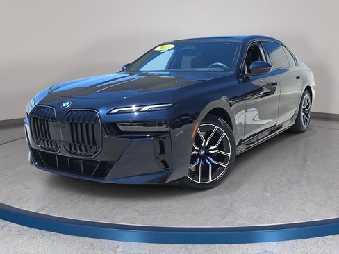 Used 2025 BMW i7 eDrive50 w/ M Sport Package RWD image 1