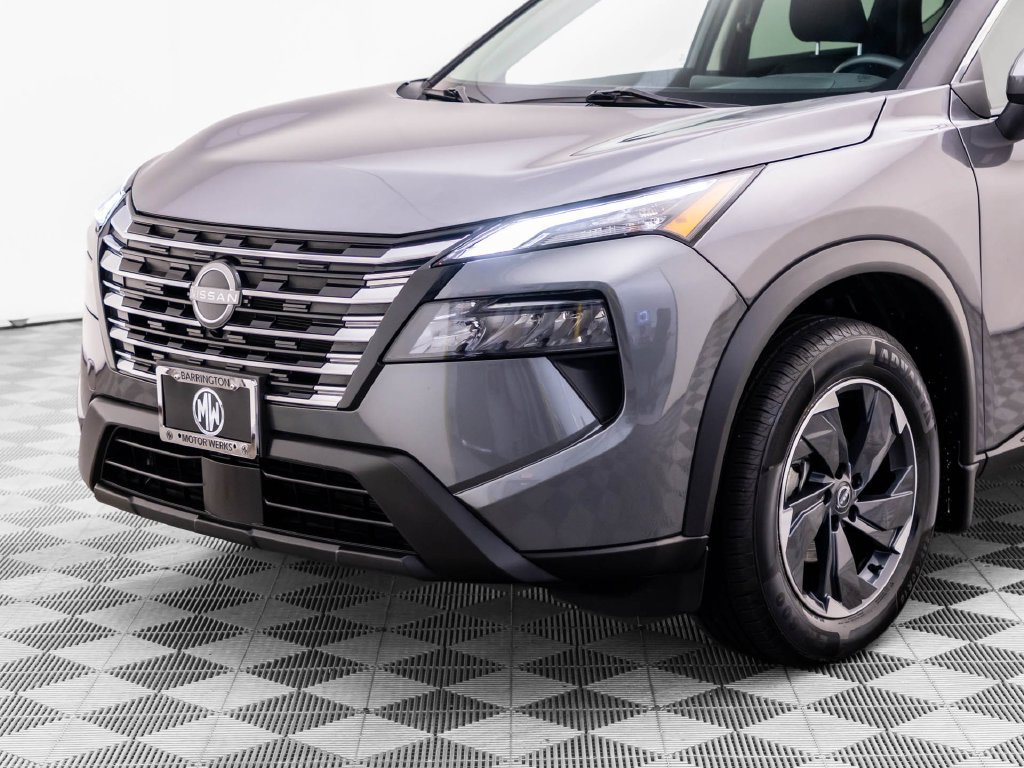 Used 2024 Nissan Rogue SV AWD/4WD image 38