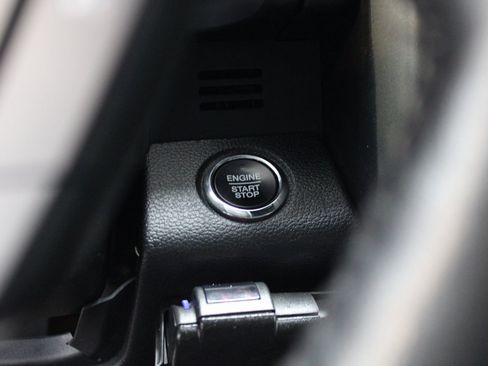 Used 2020 Ford Expedition XLT image 40