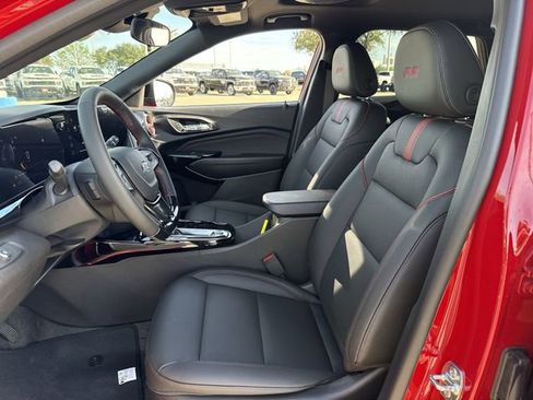 New 2026 Chevrolet Trax RS w/ Sunroof Package FWD image 27