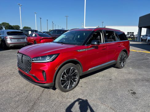 New 2025 Lincoln Aviator Reserve w/ Illumination Package image 3