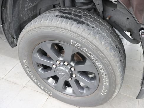 Used 2024 RAM 2500 Big Horn w/ Night Edition AWD/4WD image 3