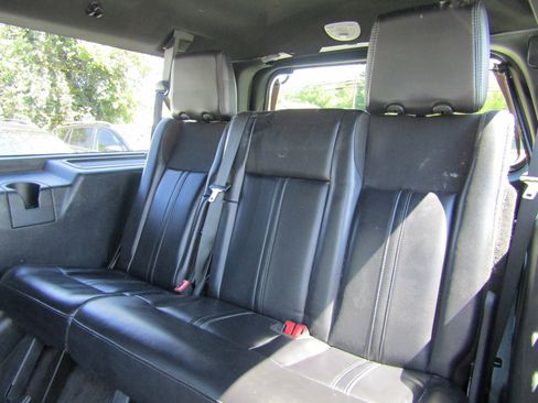 Used 2016 Lincoln Navigator L Select image 11