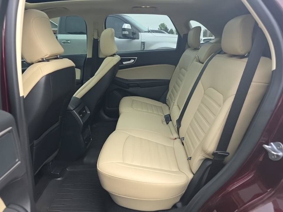 Used 2024 Ford Edge SEL w/ Convenience Package AWD/4WD image 6