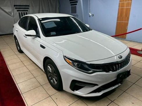 Used 2020 Kia Optima LX image 1
