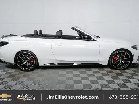 Used 2021 BMW M440i Convertible image 40