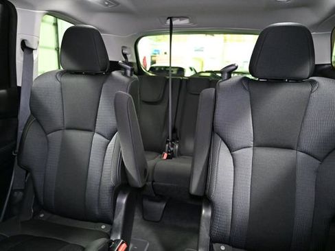 Used 2025 Subaru Ascent Premium image 23