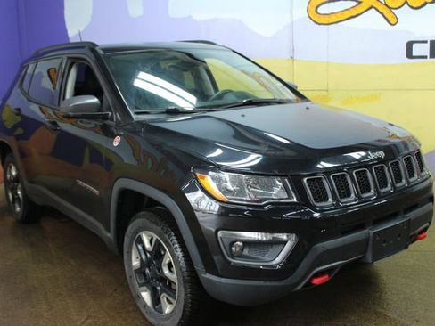 Used 2017 Jeep Compass Trailhawk w/ Leather Interior Group AWD/4WD image 4