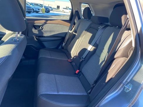 Used 2022 Nissan Rogue S image 17