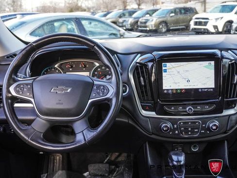 Used 2021 Chevrolet Traverse RS image 2