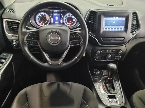 Used 2019 Jeep Cherokee Latitude w/ Cold Weather Group AWD/4WD image 22