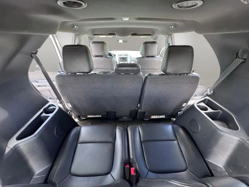 Used 2014 Ford Explorer XLT w/ Equipment Group 202A FWD image 17