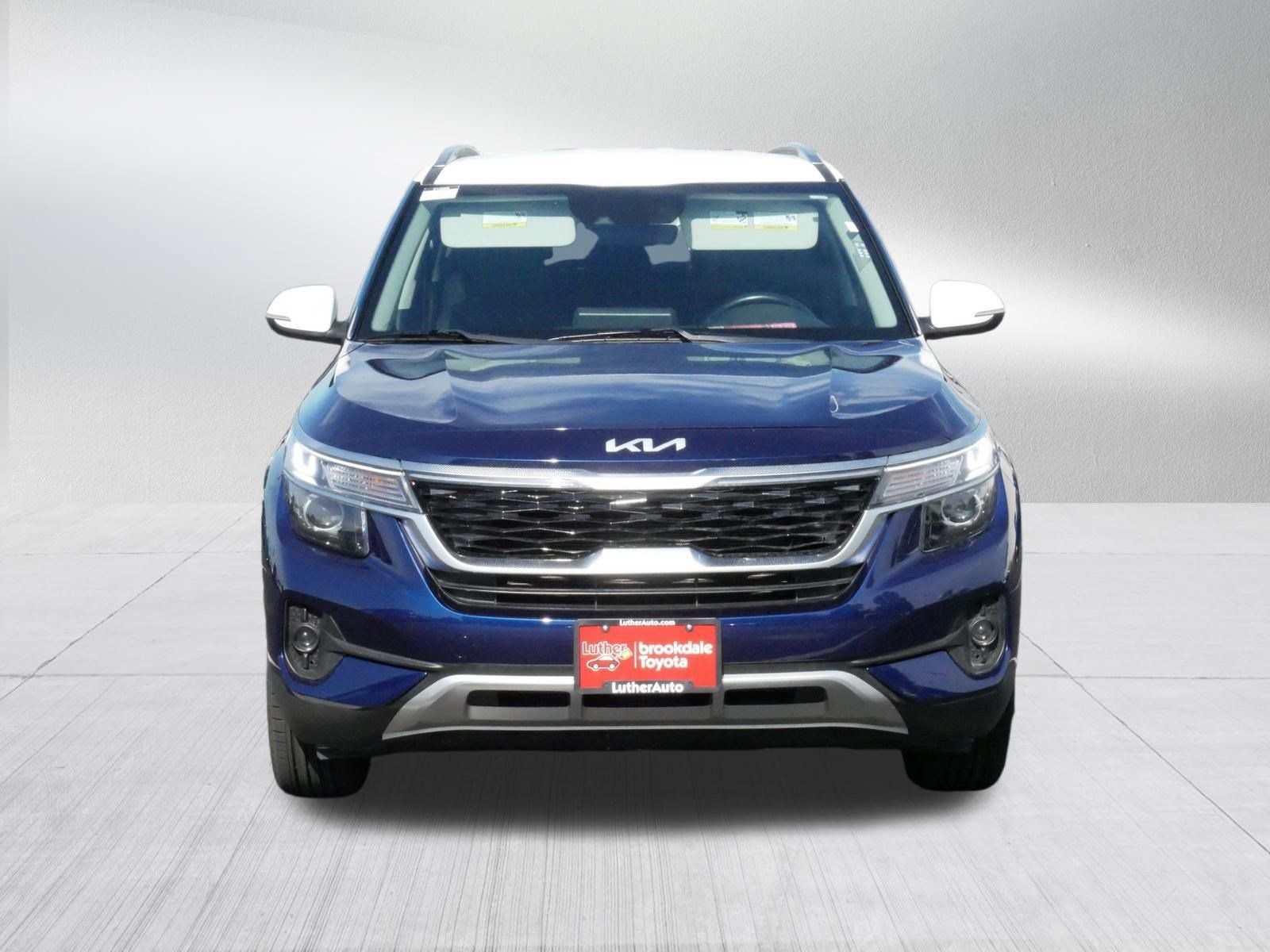Used 2022 Kia Seltos S AWD/4WD image 2