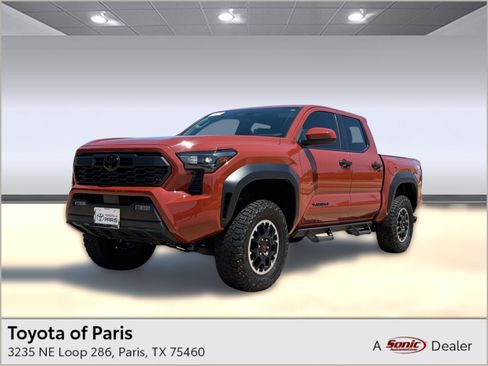 Used 2025 Toyota Tacoma TRD Off-Road AWD/4WD image 1
