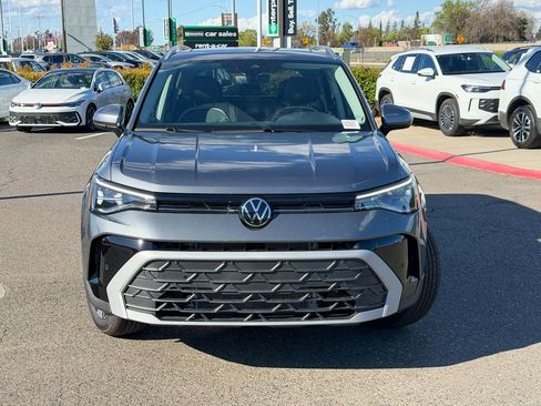 New 2026 Volkswagen Taos SE AWD/4WD image 4
