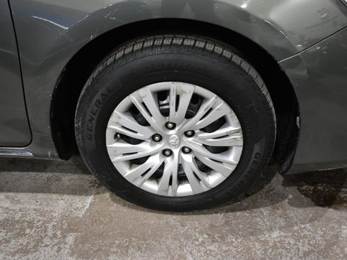 Used 2012 Toyota Camry LE image 46