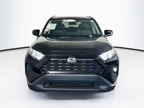 Used 2023 Toyota RAV4 XLE Premium FWD image 8