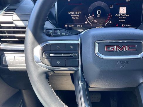 Used 2024 GMC Acadia Elevation AWD/4WD image 19