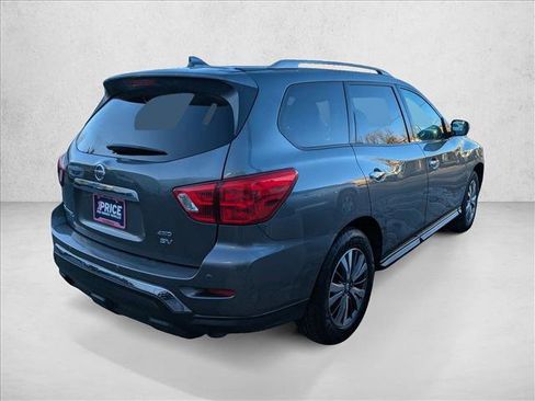 Used 2019 Nissan Pathfinder SV image 5